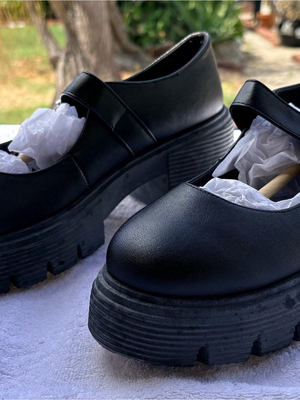 BAMBOO Black Chunky Platform Mary Jane Shoes